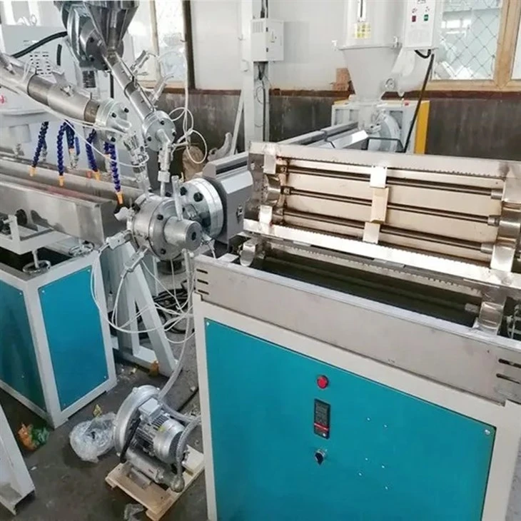 Plastic Pipe Extruder